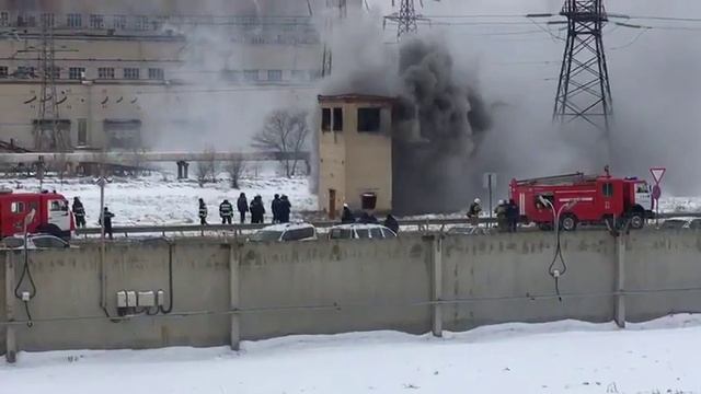 Копия видео "пожар на высоковольтном подземном кабеле" смотреть онлайн