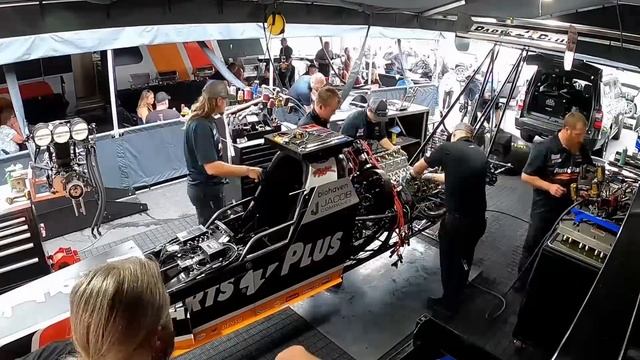 CRAZY TOP FUEL FACTS WITH CLAY MILLICAN! 0-300 MPH in 3 SECONDS! #StompOnThatLoudPedal смотреть онлайн