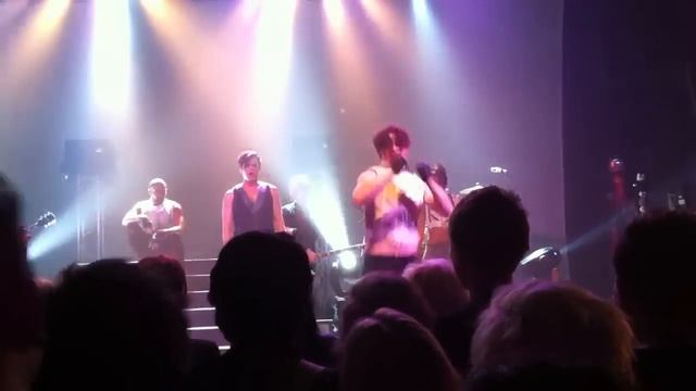 Adam Lambert Concert - The Tivoli in Brisbane 22-10-10 (If I Had You) смотреть онлайн