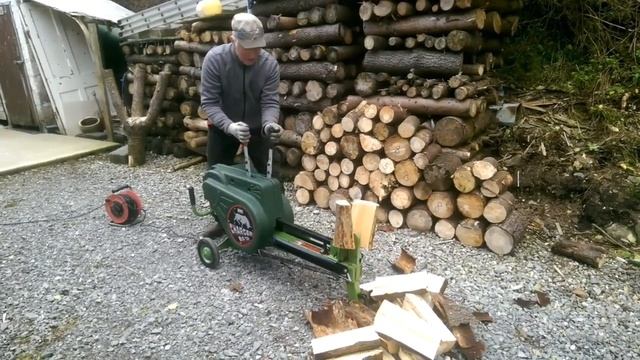 Kinetic log splitter Portek 8,5t. ( For 15 minutes 0.3 cubic meter.) Кинетический дровокол. смотреть онлайн