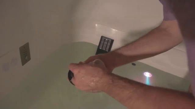 How To: Empty The Hair Basket смотреть онлайн
