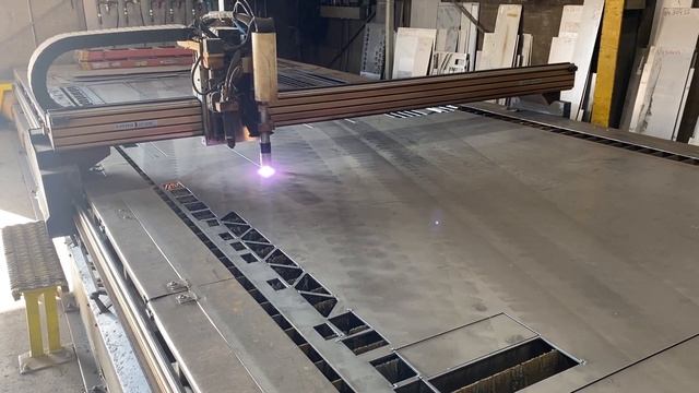 2006 Messer Plasma Cutting Machine 10' x 20' MM Plus For Sale смотреть онлайн