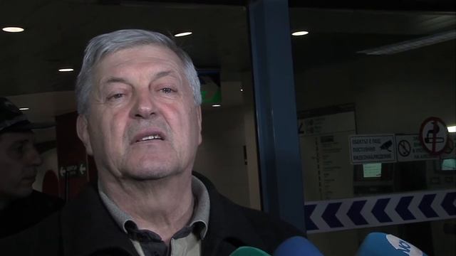 Жена скочи на релсите на метрото в София смотреть онлайн