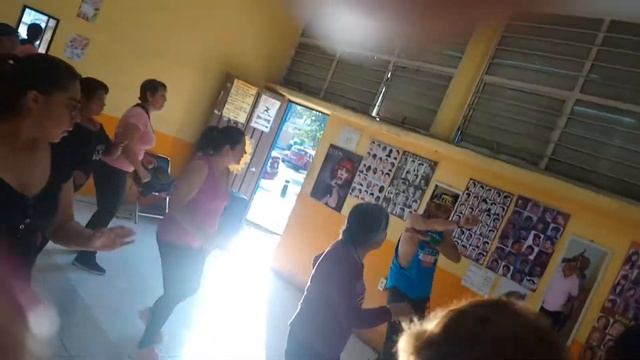 DANCING HAPPY LUNA AZUL MASTER CLASS KN OMAR SEDAS NO ME DEJES ASÍ смотреть онлайн