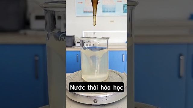 Xử lý nước thải hóa học trong phòng thí nghiệm #zuza #xulynuocthai #baovemoitruong смотреть онлайн