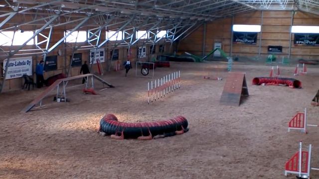 Kisatunnelmia: 20.4. Purina-areena Seppo Savikon 1-luokan agirata. смотреть онлайн