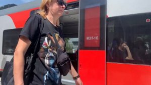 Электропоезд  ЭС1 ласточка Кисловодск - Минеральные Воды станция Ессентуки