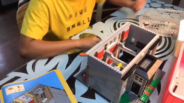 LEGO Fire Station 10197 смотреть онлайн