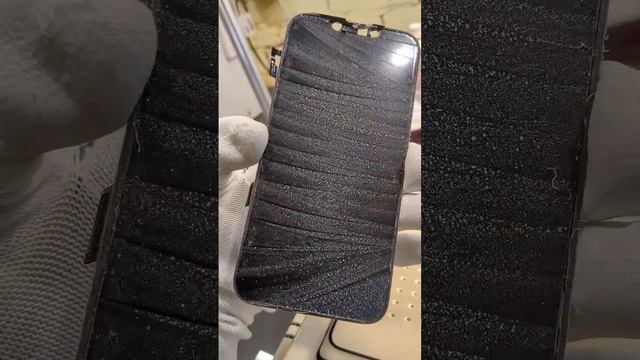 Спасаю праздник, меняю стекло на iPhone 13✌️ смотреть онлайн