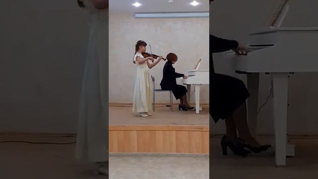 П.И. Чайковский "Грустная песенка" Исп. Шалиевская Вероника, 10 лет смотреть онлайн