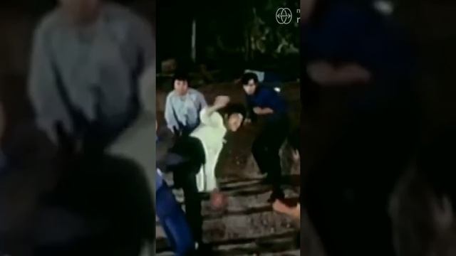 точь в точь 😁 смотреть онлайн