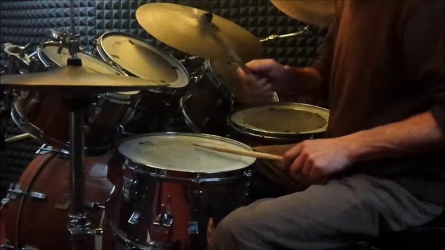 Kashmir - Led Zeppelin cover su originale Drumless смотреть онлайн