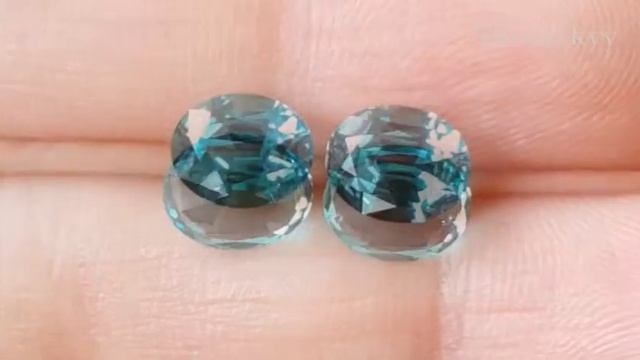 Royal Indigo Tourmaline 2.34 cts / 2 pcs смотреть онлайн