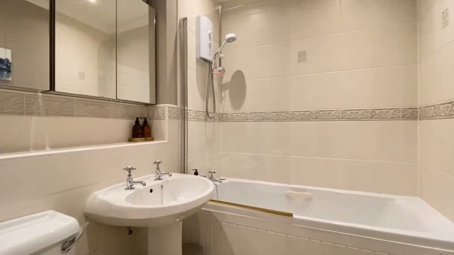 Flat 4, 42-44 Tay Street, Perth, PH1 5TR смотреть онлайн