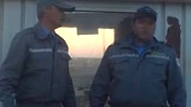 Охранник идёт за водой смотреть онлайн