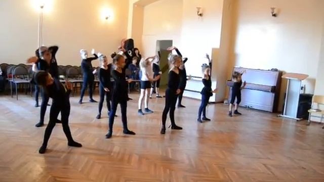 Театральная студия Диалог) смотреть онлайн