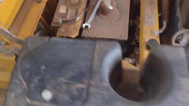 How to adjust brakes on Hustler Super Z Hyperdrive!!! смотреть онлайн