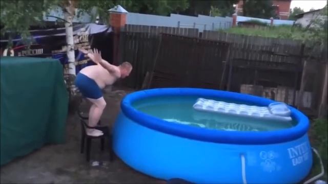 САМЫЕ НЕУДАЧНЫЕ ПРЫЖКИ В ВОДУ