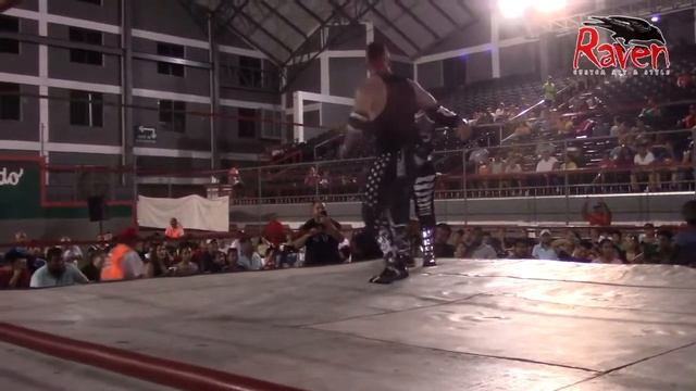 LA PARK vs Pagano vs Pentagon Jr. смотреть онлайн