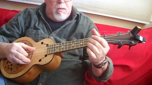Russ Morin aka Big Rusty Ukuleles Tenor Resonator Uke смотреть онлайн