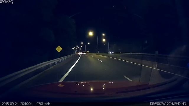 Interesting What The Blackvue Car Camera Picks Up These Days || ViralHog смотреть онлайн