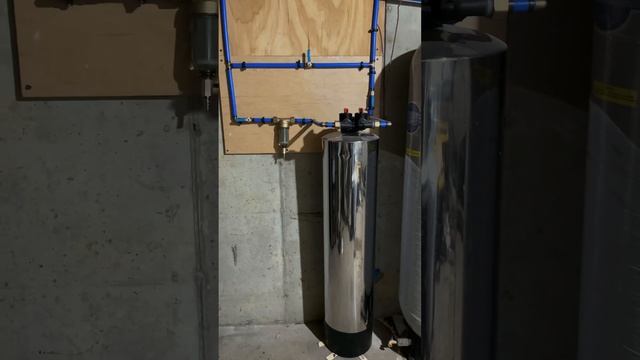 Water filtration system for a cistern. #homestead #waterfilter #homesteading смотреть онлайн