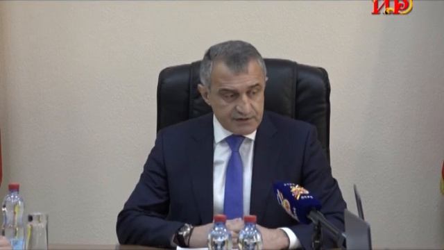 Рассмотрен вопрос о внесении изменений в закон о госбюджете РЮО на 2021-ый год смотреть онлайн