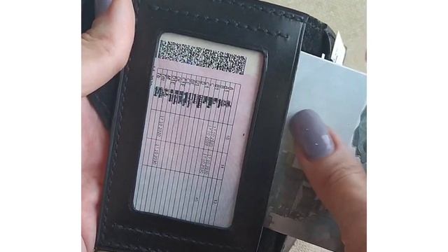 Видеообзор мини-кошелька с отделом для ВУ смотреть онлайн