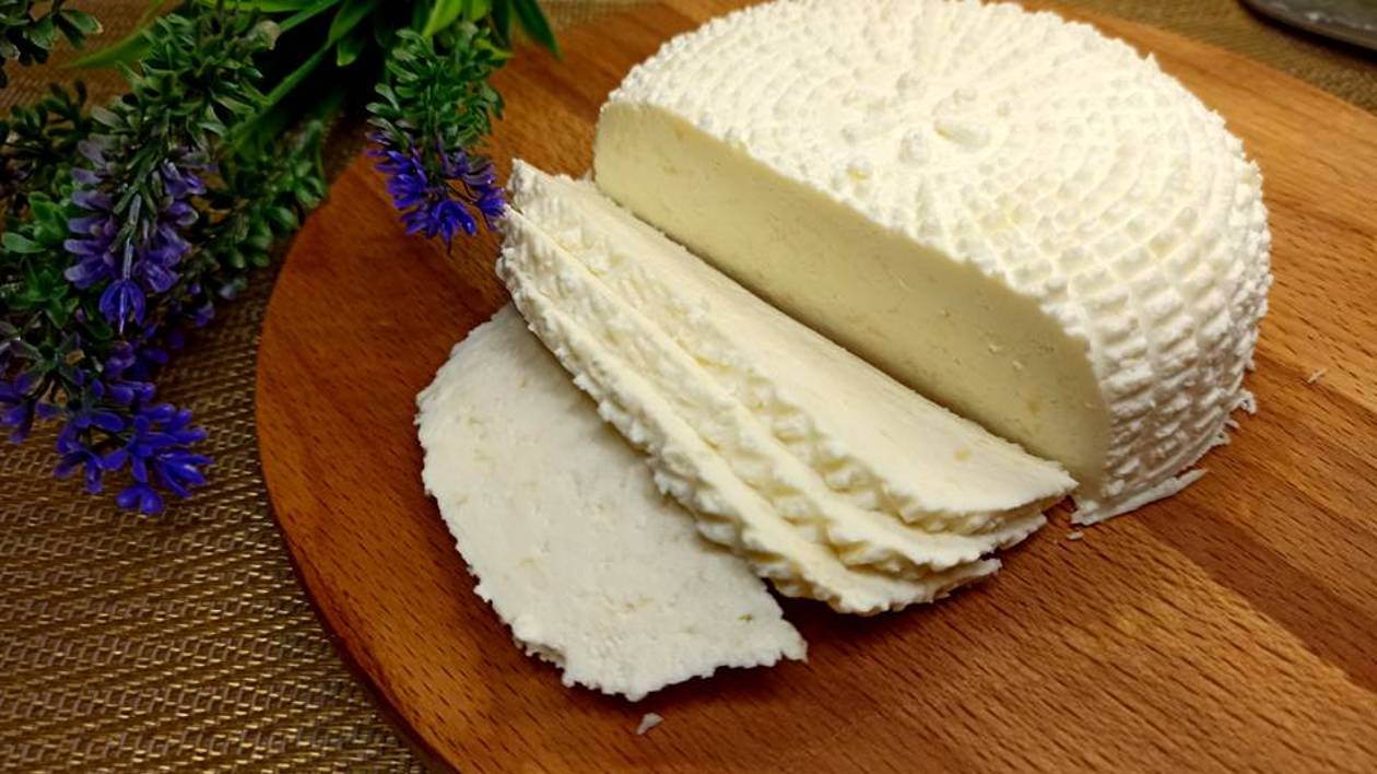 Рискнула и не пожалела! Вкусный домашний Сыр из кислого магазинного молока и сметаны! Адыгейский сыр смотреть онлайн