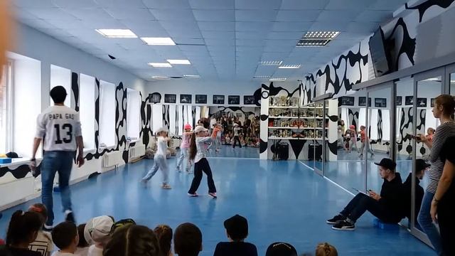 Хип-хоп в Dance Vegas Studio. Зимний зачёт смотреть онлайн