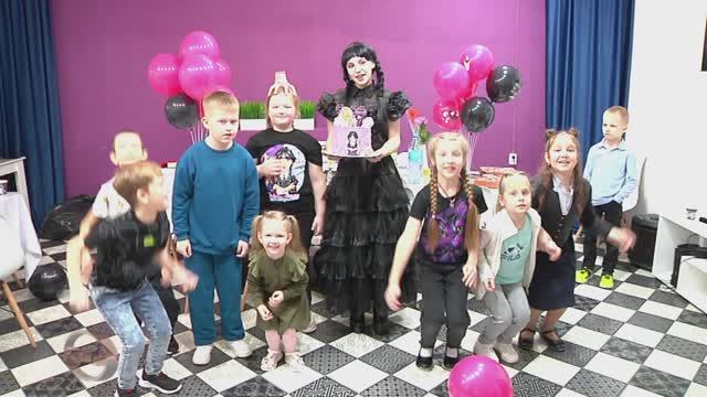 " И я , и я , и я ... " Музыкальная шкатулка смотреть онлайн