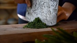 吃一道云南景颇菜——鬼鸡【滇西小哥】