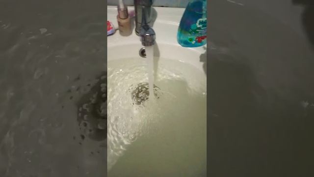 Лягушка меняет цвет под горячую воду и холодную воду,продается в Красном и белом смотреть онлайн