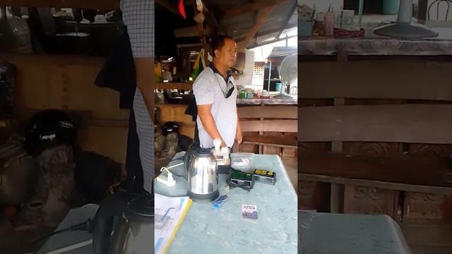 Mr. Prima demonstrating how to reduce your electric bills using the centralized plug and save devic смотреть онлайн