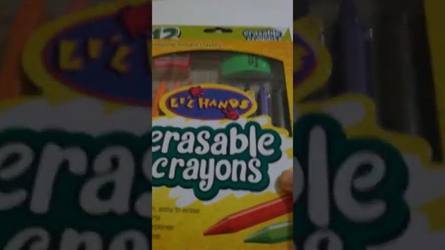 Oil pastel VS earasable crayon battle!!!! смотреть онлайн