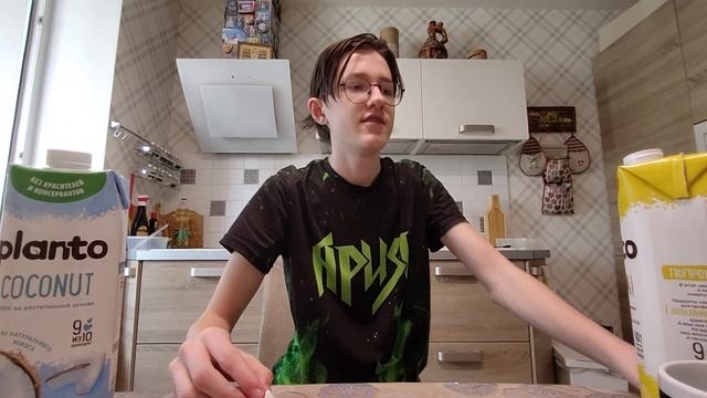 Обзор на молоко на растительной основе из Банана и Кокоса смотреть онлайн