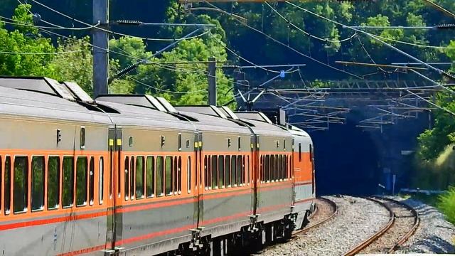 [鳥擊?]台鐵125次E1000"PP"自強號通過南勢站-2020/09/14 смотреть онлайн