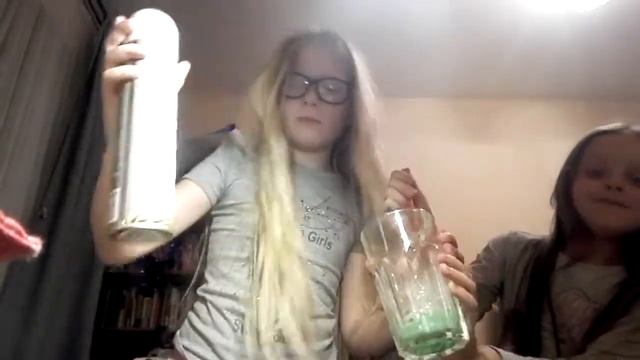 Как я делаю лизуна с подругой с Дашей смотреть онлайн