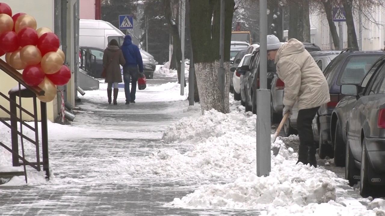 Внимание гололёд! Как избежать травматизма смотреть онлайн