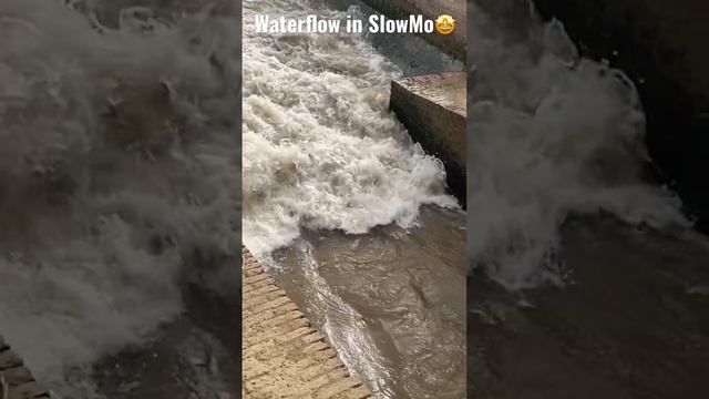 Water Flow in Slow Motion смотреть онлайн