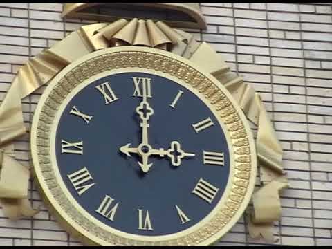 Бой курантов у администрации Реутова
