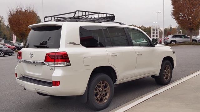 2020 Toyota Land Cruiser Heritage Edition смотреть онлайн