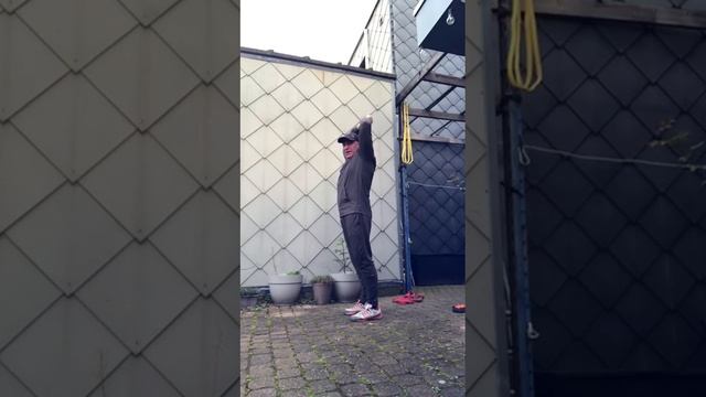 КАК Я ЗАНИМАЮСЬ СПОРТОМ ДОМА? МОИ УПРАЖНЕНИЯ -Мои любимые упражнения на каждое утро смотреть онлайн