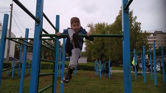 Workout. Воркаут. ВЫХОД НА ТРИ смотреть онлайн