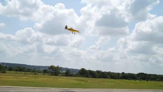 AMR Airtractor402B Wren 44 Turboprop Flyby2 смотреть онлайн