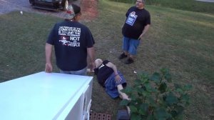 КАК ЗЛОЙ ДЕД ПОВРЕДИЛ КОЛЕНО