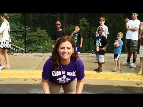 Flora Singer ES Accepts the Ice Bucket Challenge смотреть онлайн