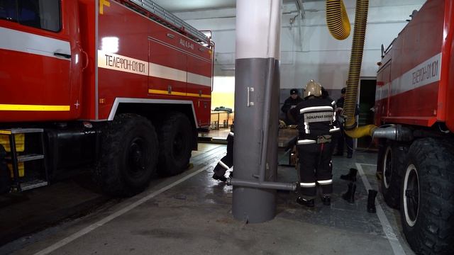 Молодой пожарный Николай Салиндер начинает свой путь в Ярсалинской пожарной части смотреть онлайн