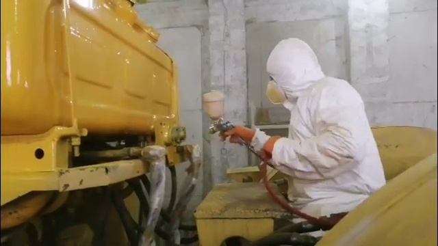 Покраска трактора К700