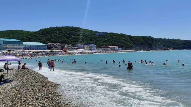 КОВАРНАЯ волна оставила всех без обеда . смотреть онлайн